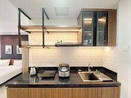 Relaxing Studio At Podomoro City Deli Medan Apartment