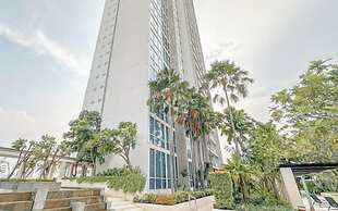 Restful And Simple 2Br At The Via And The Vue Apartment