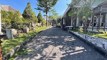 Elegant Studio (No Kitchen) Apartment At Skales Residence Nusa Dua Bal