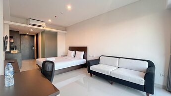 Beautifully Designed Studio (No Kitchen) Apartment At Skales Residence