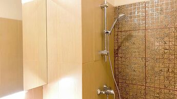 Homey Combined 3Br With Working Room At Gp Plaza Apartment