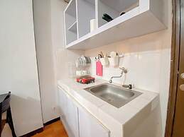 The Enigma 2Br At Suites @Metro Apartment