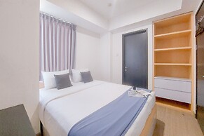 Homey And Good Place 2Br At Collins Boulevard Apartment