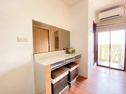 Luxurious 3Br At Gateway Ahmad Yani Cicadas Apartment
