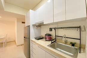 Good Deal And Relaxing 3Br At Meikarta Apartment