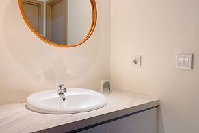 Good Deal And Relaxing 3Br At Meikarta Apartment