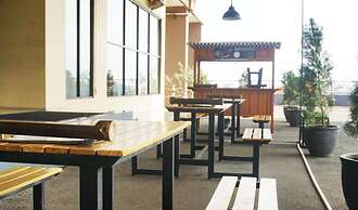 The Stylish Studio At Tamansari Panoramic Apartment