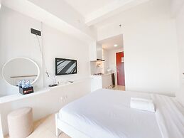 The Stylish Studio At Tamansari Panoramic Apartment