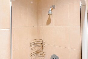 Cozy And Elegant 1Br Apartment The Boulevard