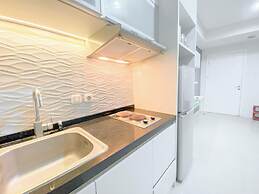 Modern Abode 2Br Apartment At Parahyangan Residence