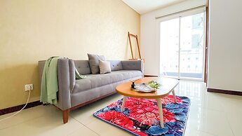 Homey And Comfort 2Br Green Bay Condominium Apartment