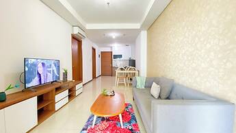 Homey And Comfort 2Br Green Bay Condominium Apartment