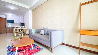 Homey And Comfort 2Br Green Bay Condominium Apartment