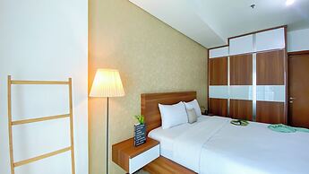 Homey And Comfort 2Br Green Bay Condominium Apartment