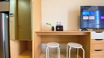 Comfort And Great Location Studio At Gold Coast Apartment