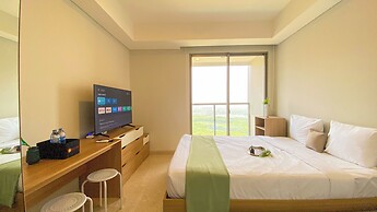 Comfort And Great Location Studio At Gold Coast Apartment