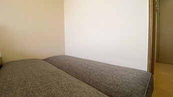 Comfort And Great Location Studio At Gold Coast Apartment