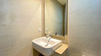 Comfort And Great Location Studio At Gold Coast Apartment