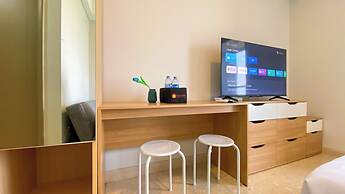 Comfort And Great Location Studio At Gold Coast Apartment