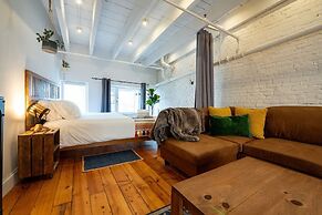 Stunning Old Montreal Penthouse