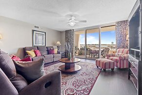 Yacht Club Villas #1-403 2 Bedroom Condo