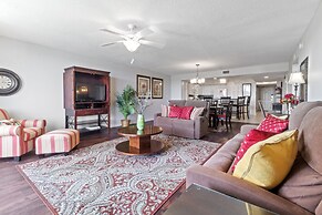 Yacht Club Villas #1-403 2 Bedroom Condo