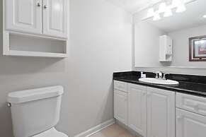 Yacht Club Villas #1-403 2 Bedroom Condo