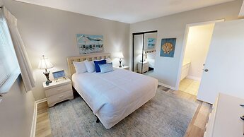 Beach House 101a 2 Bedroom Condo