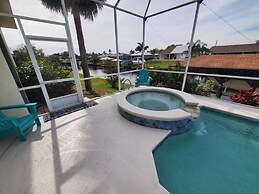 Cozy Canal 3 Bedroom Home