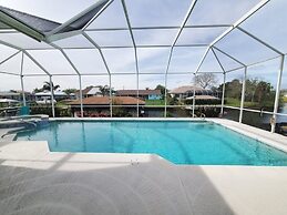 Cozy Canal 3 Bedroom Home