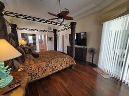 Cozy Canal 3 Bedroom Home