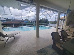 Cozy Canal 3 Bedroom Home