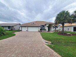 Cozy Canal 3 Bedroom Home