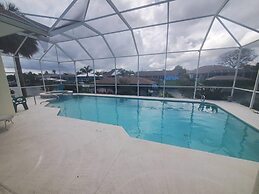 Cozy Canal 3 Bedroom Home