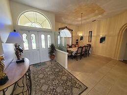 Cozy Canal 3 Bedroom Home