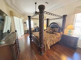 Cozy Canal 3 Bedroom Home