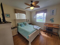 Cozy Canal 3 Bedroom Home