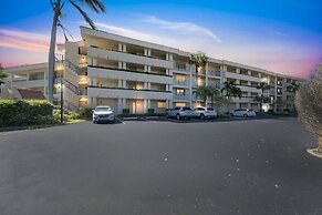 Gulf-view Condo With Resort-style Amenities 2 Bedroom Condo