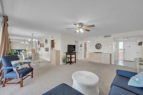 Gulf-view Condo With Resort-style Amenities 2 Bedroom Condo