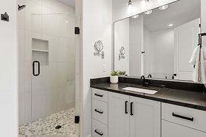 Desert Beachcomber 5 Bedroom Townhouse