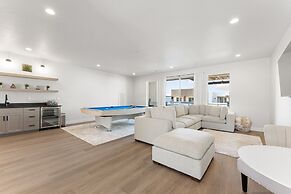 Desert Beachcomber 5 Bedroom Townhouse