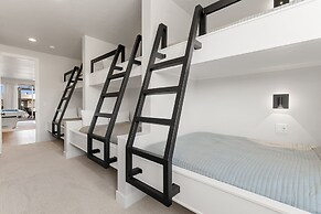 Desert Beachcomber 5 Bedroom Townhouse