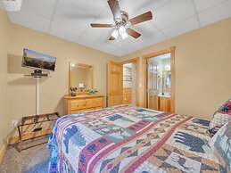 Er233 - Bear Creek Lodge 5 Bedroom Cabin