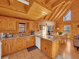 Er233 - Bear Creek Lodge 5 Bedroom Cabin