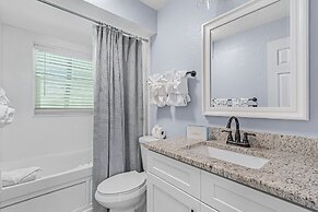 Soak Up The Sun - Saltwater Pool, Spacious Fenced-in Backyard, 3 Bedro