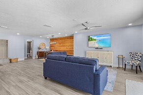 Soak Up The Sun - Saltwater Pool, Spacious Fenced-in Backyard, 3 Bedro