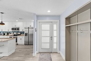 Soak Up The Sun - Saltwater Pool, Spacious Fenced-in Backyard, 3 Bedro