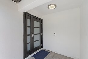 Soak Up The Sun - Saltwater Pool, Spacious Fenced-in Backyard, 3 Bedro