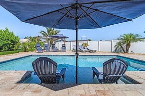 Soak Up The Sun - Saltwater Pool, Spacious Fenced-in Backyard, 3 Bedro