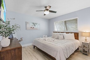 Soak Up The Sun - Saltwater Pool, Spacious Fenced-in Backyard, 3 Bedro